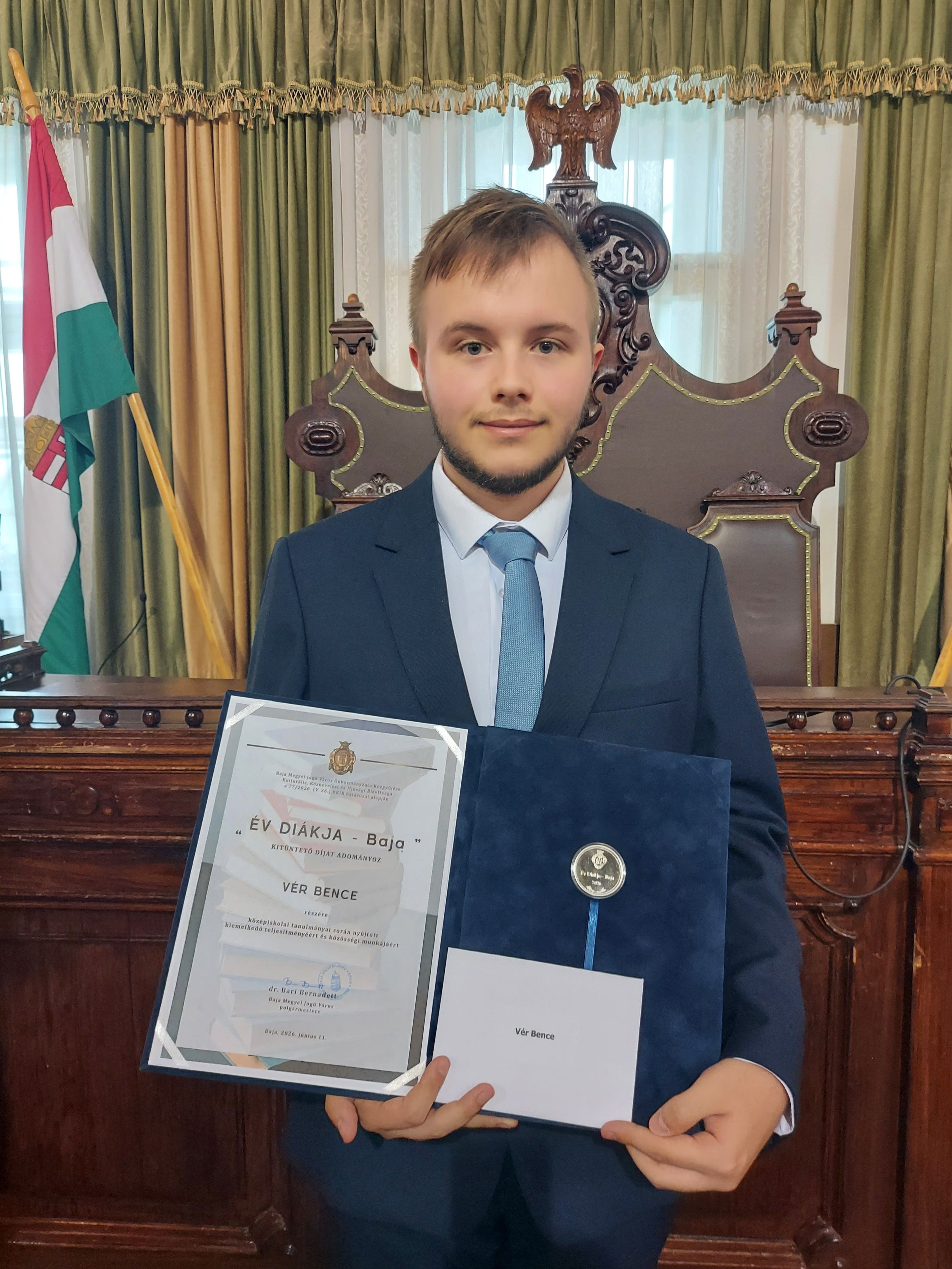 évdiákjabaja